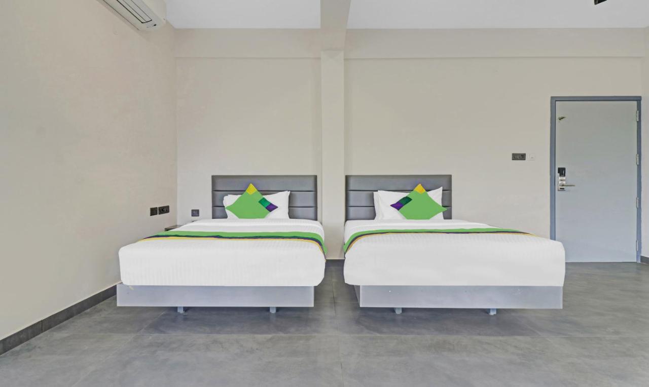 Treebo Grand Vistara Airport Suites Kochi Kültér fotó